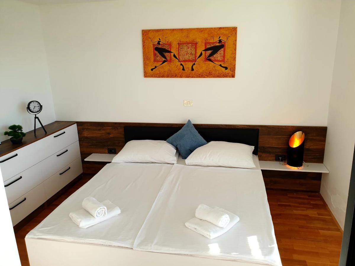 Apartment Polonia โคเปร์ ภายนอก รูปภาพ